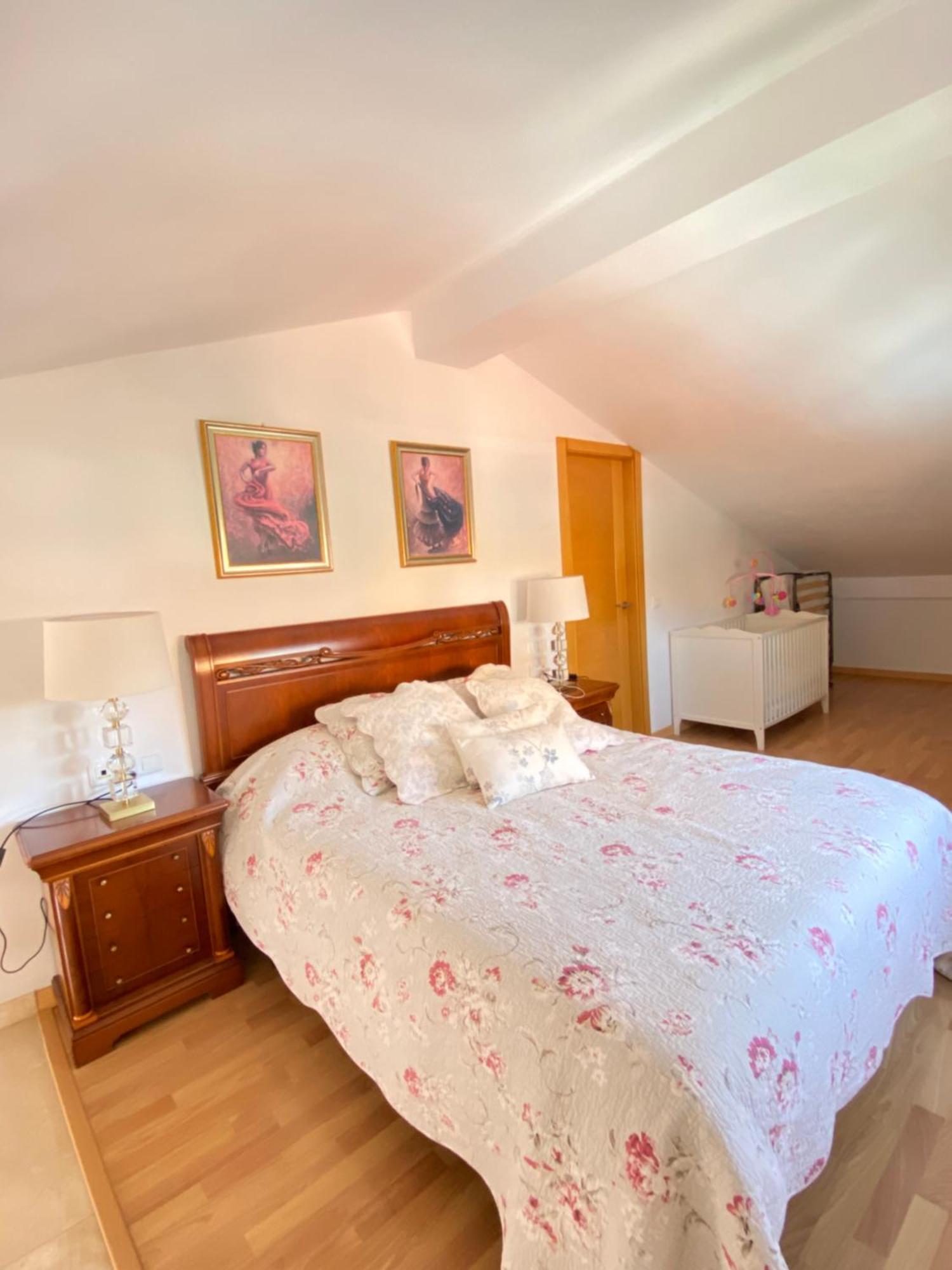 Villa With Heated Private Pool, Sea View& Turkish Sauna 贝纳尔马德纳 外观 照片