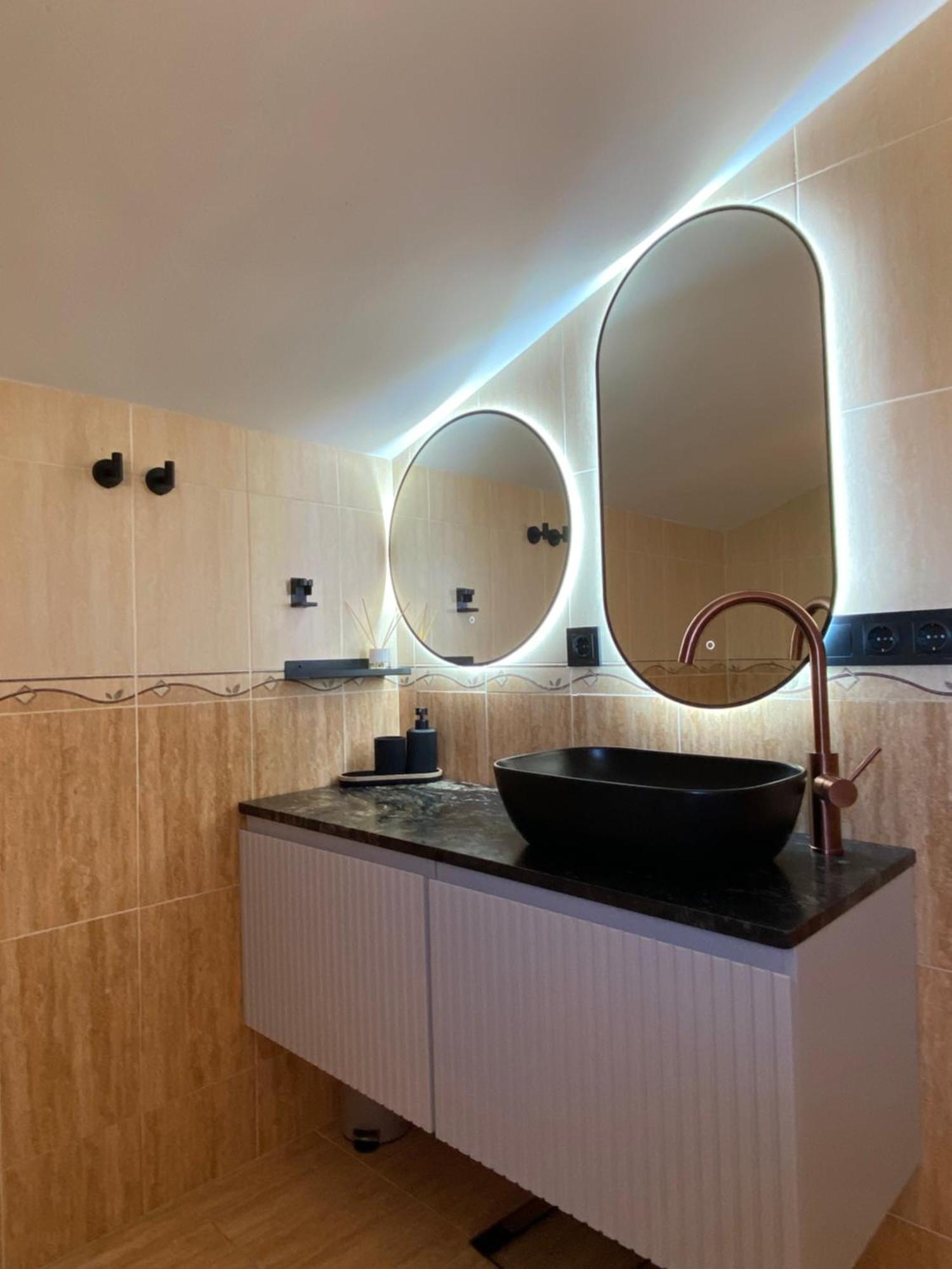 Villa With Heated Private Pool, Sea View& Turkish Sauna 贝纳尔马德纳 外观 照片