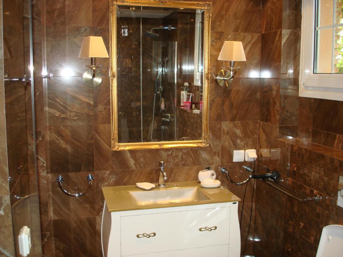 Villa With Heated Private Pool, Sea View& Turkish Sauna 贝纳尔马德纳 外观 照片